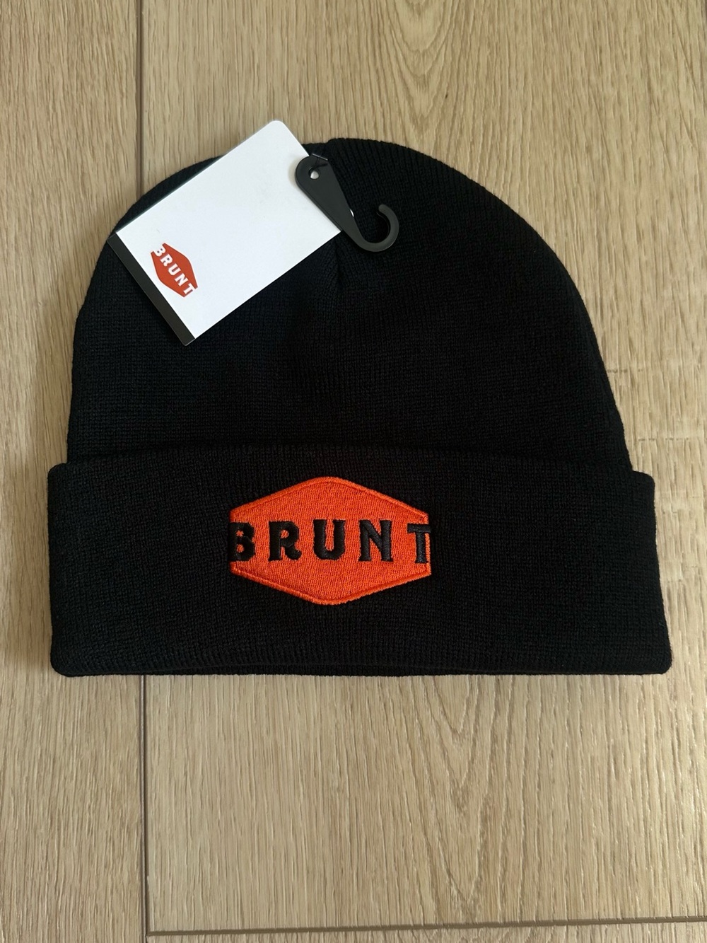 Brunt beanie nwt black orange